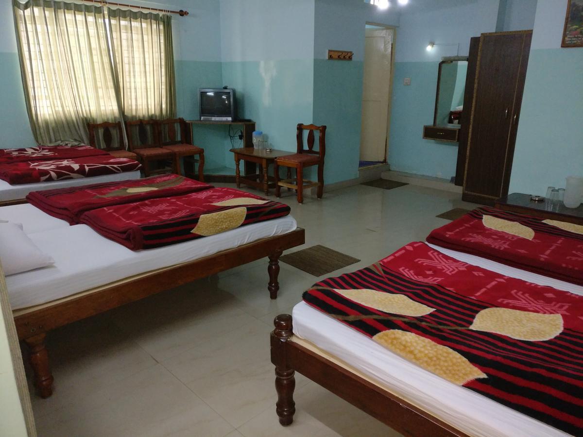 Hotel Raj Mahal Чикмагалур Экстерьер фото